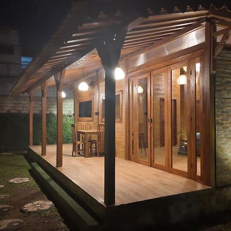 Vila Private Joglo In Heart Of Sanur Exteriér fotografie