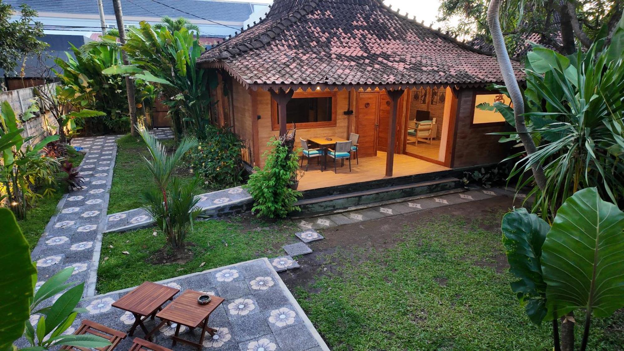 Vila Private Joglo In Heart Of Sanur Exteriér fotografie